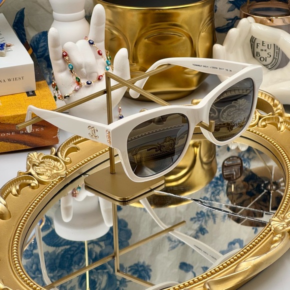 🆕 CHANEL 🧿 NWOT 5482-H Square Acetate Pearl CC Square Sunglasses, White - Picture 14 of 16